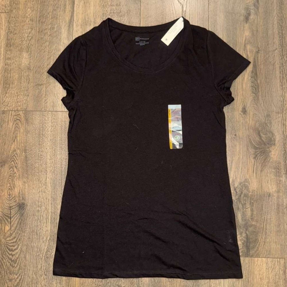 NWT No Boundaries Women's Sz L Casual Tee Cap Sleeve Black Summer Top Collarless